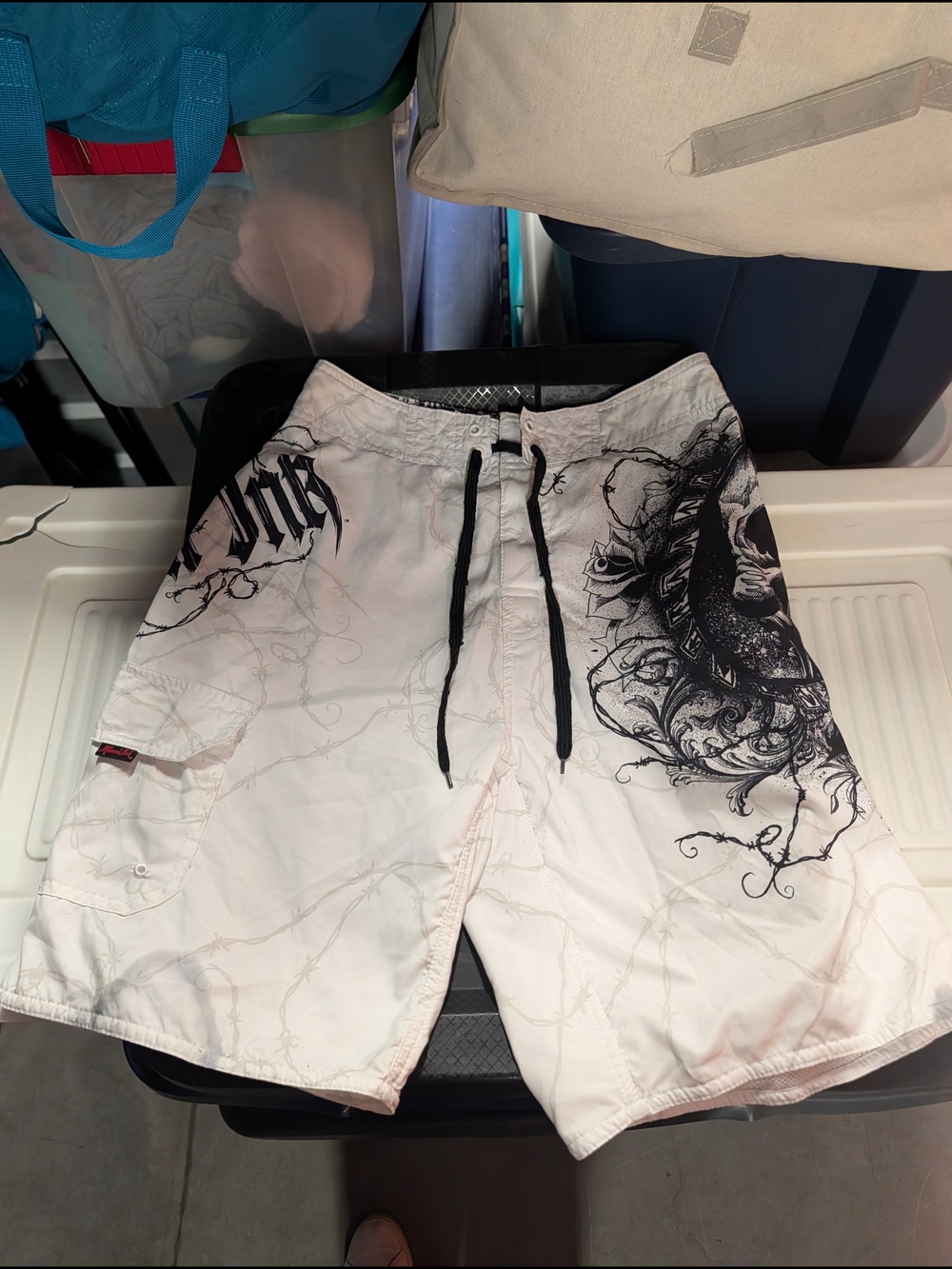 Miami Ink Men's White Graphic Swim Trunks with Black Skull